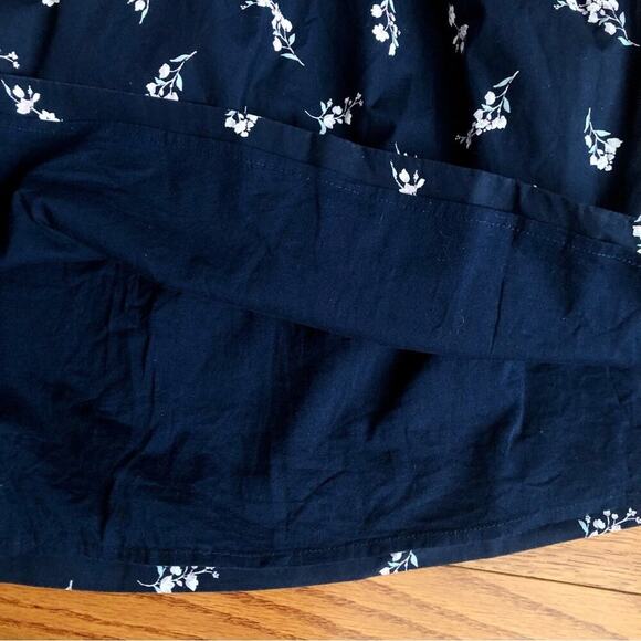 NORDSTROM Fit & Flare Navy White Floral Pleated Sleeveless Girl’s Girl’s Size 16 - Picture 4 of 10